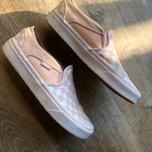 pink checkerd vans